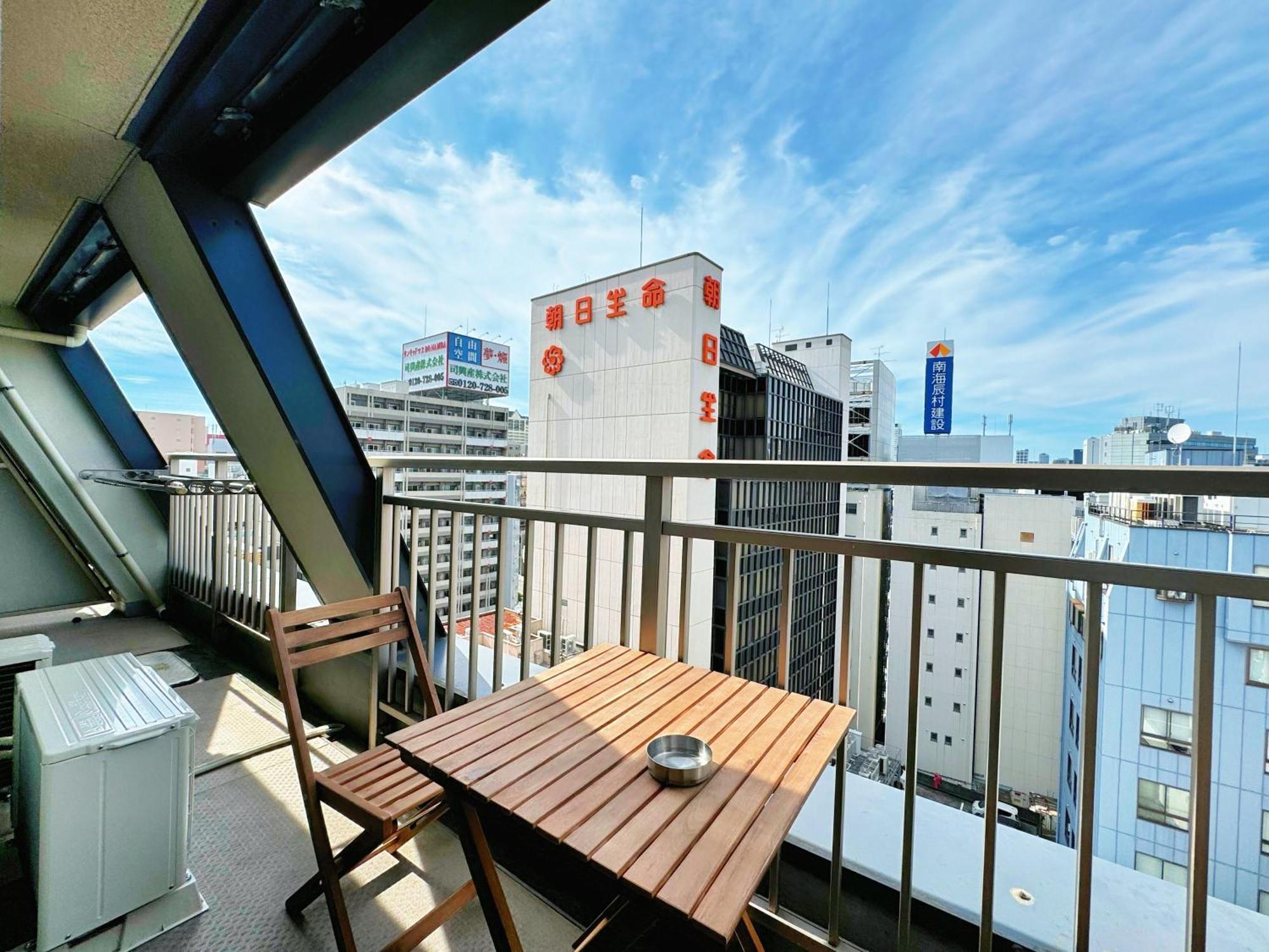 クリスタルコート難波 Apartment Osaka Exterior foto