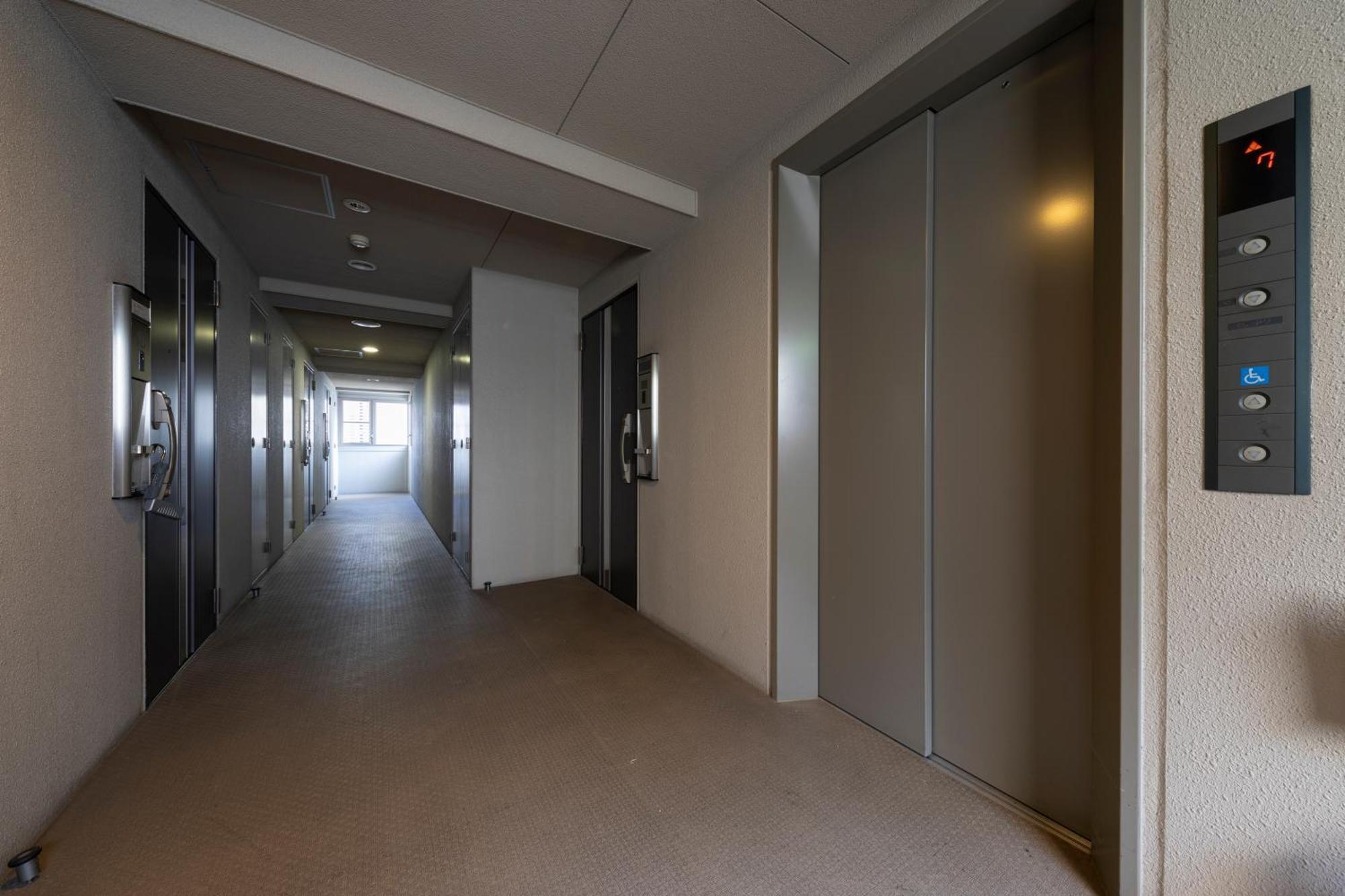 クリスタルコート難波 Apartment Osaka Exterior foto